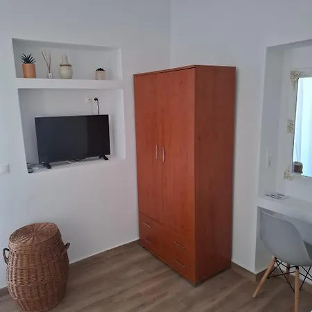 Flora In Paros Апартаменты *