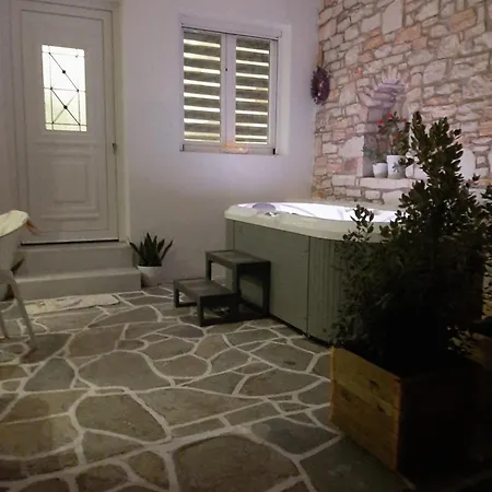 Flora In Paros * Naousa