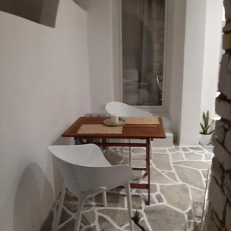 Appartement Flora In Paros