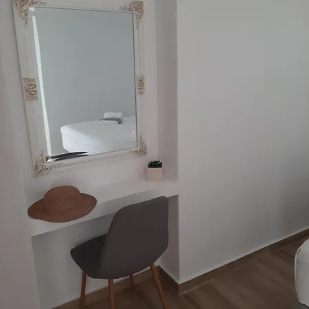 Flora In Paros Appartement *